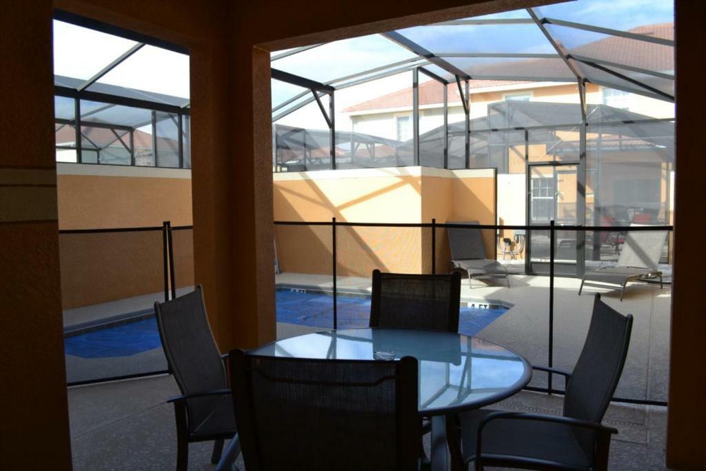 Spacious Villa Near Disney Four Corners Exterior photo